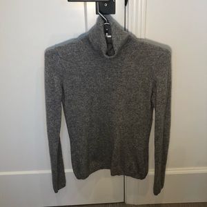 Sutton Studio Cashmere Sweater